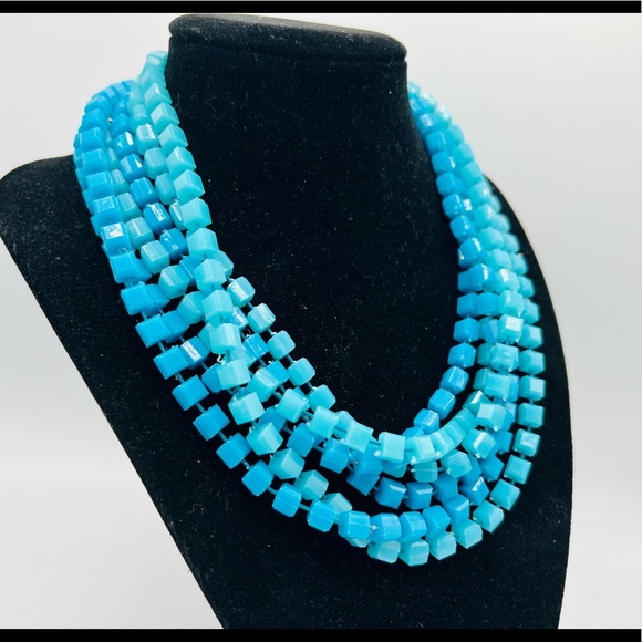 Vintage new old stock plastic cube beads wrap necklace turquoise aqua - Picture 4 of 9